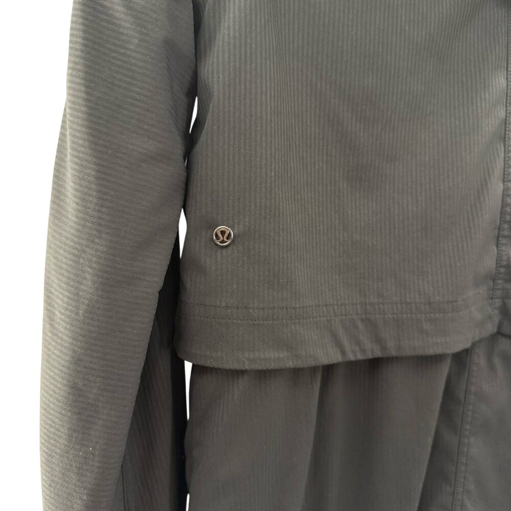 Lululemon Yogi Anorak Jacket Full Zip Hooded Sporty Black Activewear Size 4 - Picture 11 of 16